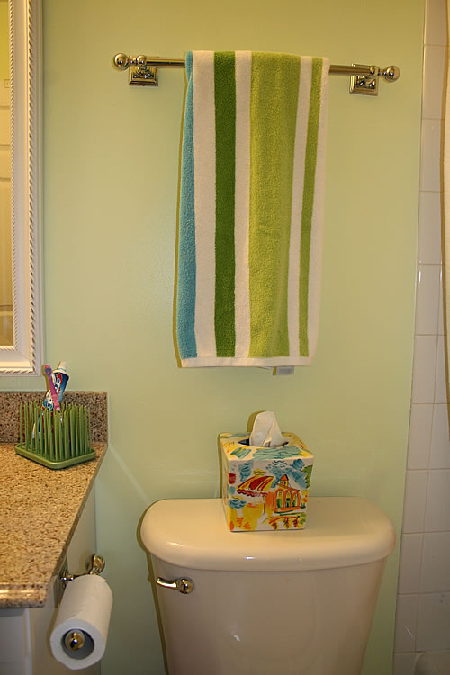 Making a Small Kids Bathroom Work - Your home, only better.