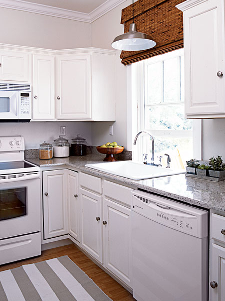 white kitchen cabinets