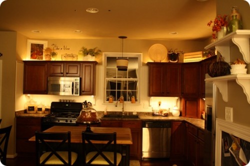 lighting over kitchen cabinets - thrifty decor chic