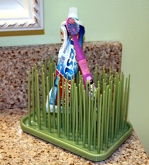 kids bathroom toothbrush holder