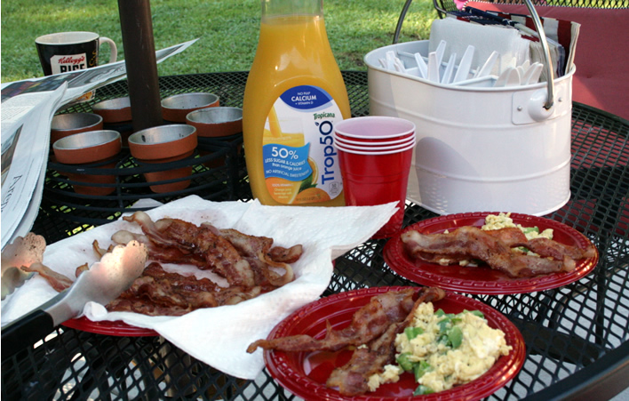 Cooking breakfast on the grill during a kitchen renovation