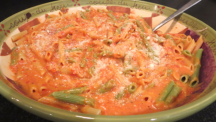 Roasted Red Pepper and Cheese Sauce: Family Favorite