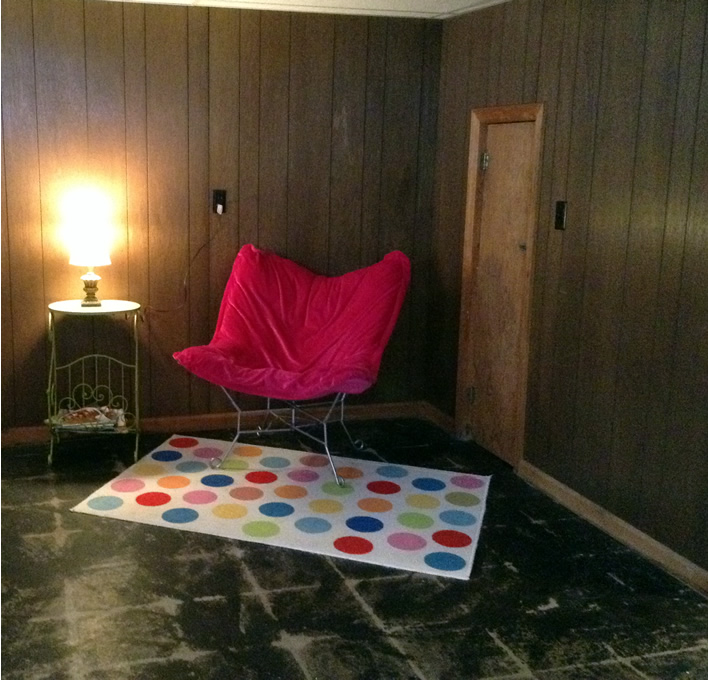 Creating a meditation corner in my laundry room #meditation #beforeandafter #laundry #diy #yourhomeonlybetter