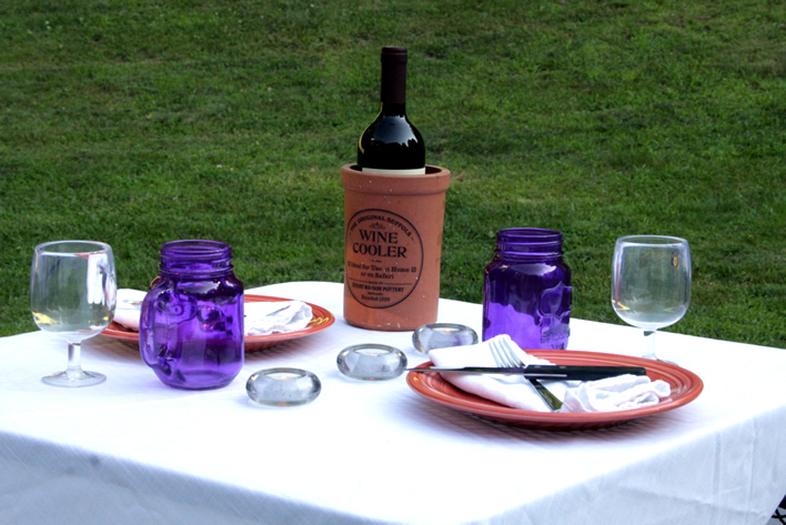 Outdoor entertaining table setting #yourhomeonlybetter