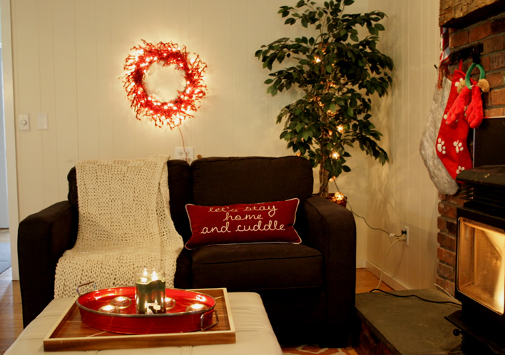 Holiday Home Tour Sans the Tree @Yourhomeonlybetter