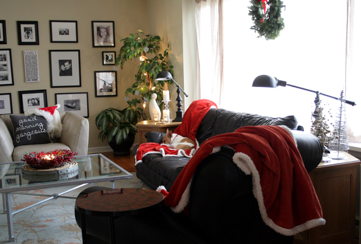 Holiday Home Tour Sans the Tree @Yourhomeonlybetter