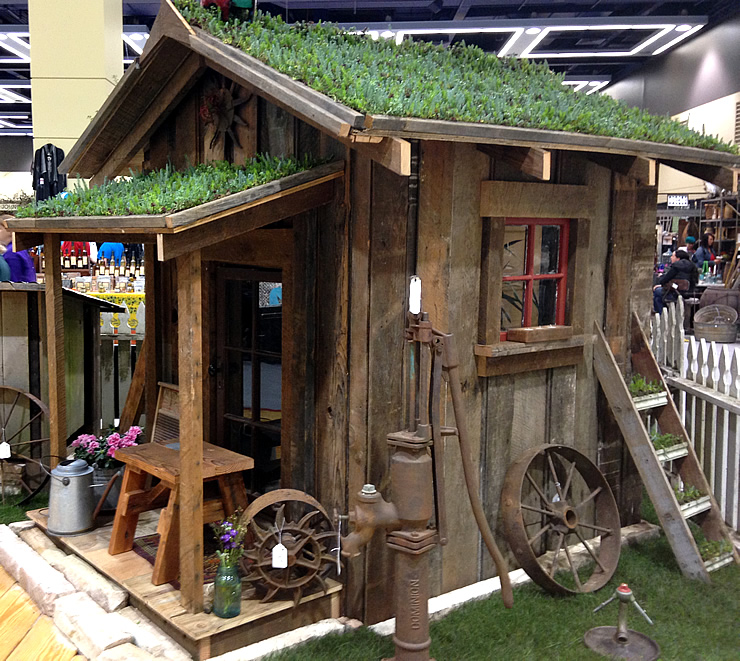 Turning Old Pallets into New Patio Furniture #repurpose #upcycle #yourhomeonlybetter #NWFGS