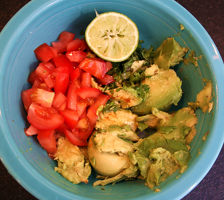 Easy Spicy Avocado Dip